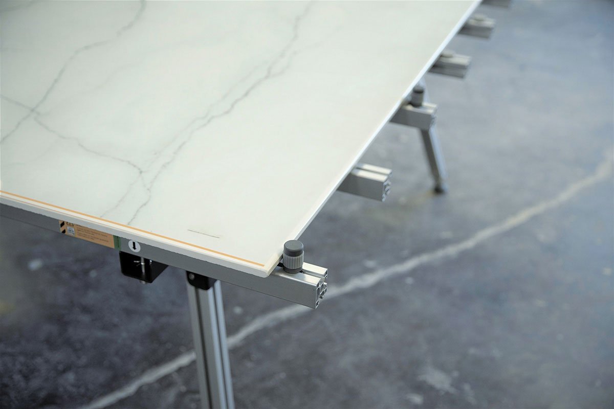 Slim Slab Table HD - Omni Cubed